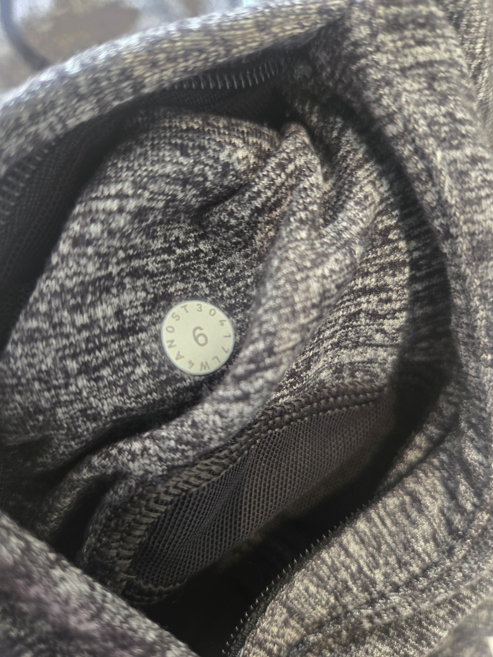 EUC- lululemon Define Special Edition Jacket Wing Mesh Heathered Black Size 6 - Picture 7 of 10